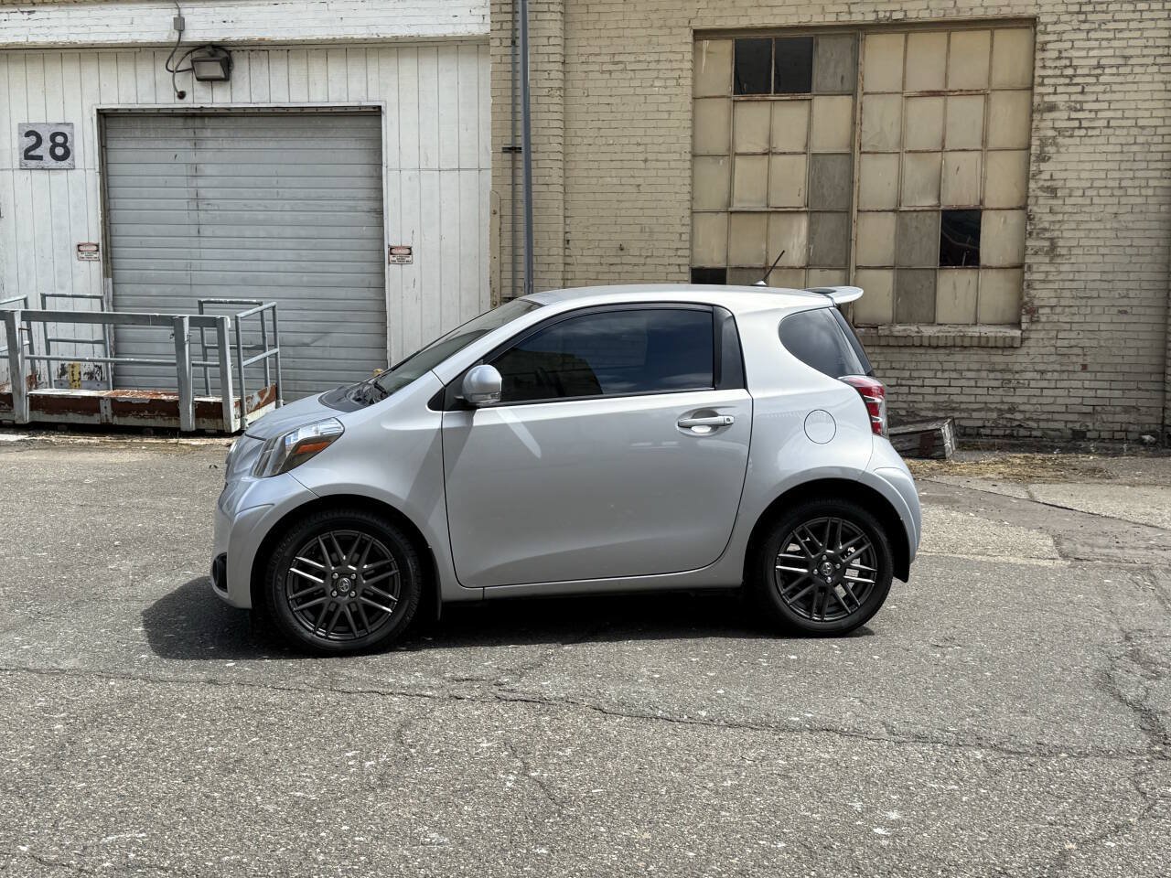 Used 2014 Scion iQ 10 Series FWD image 4