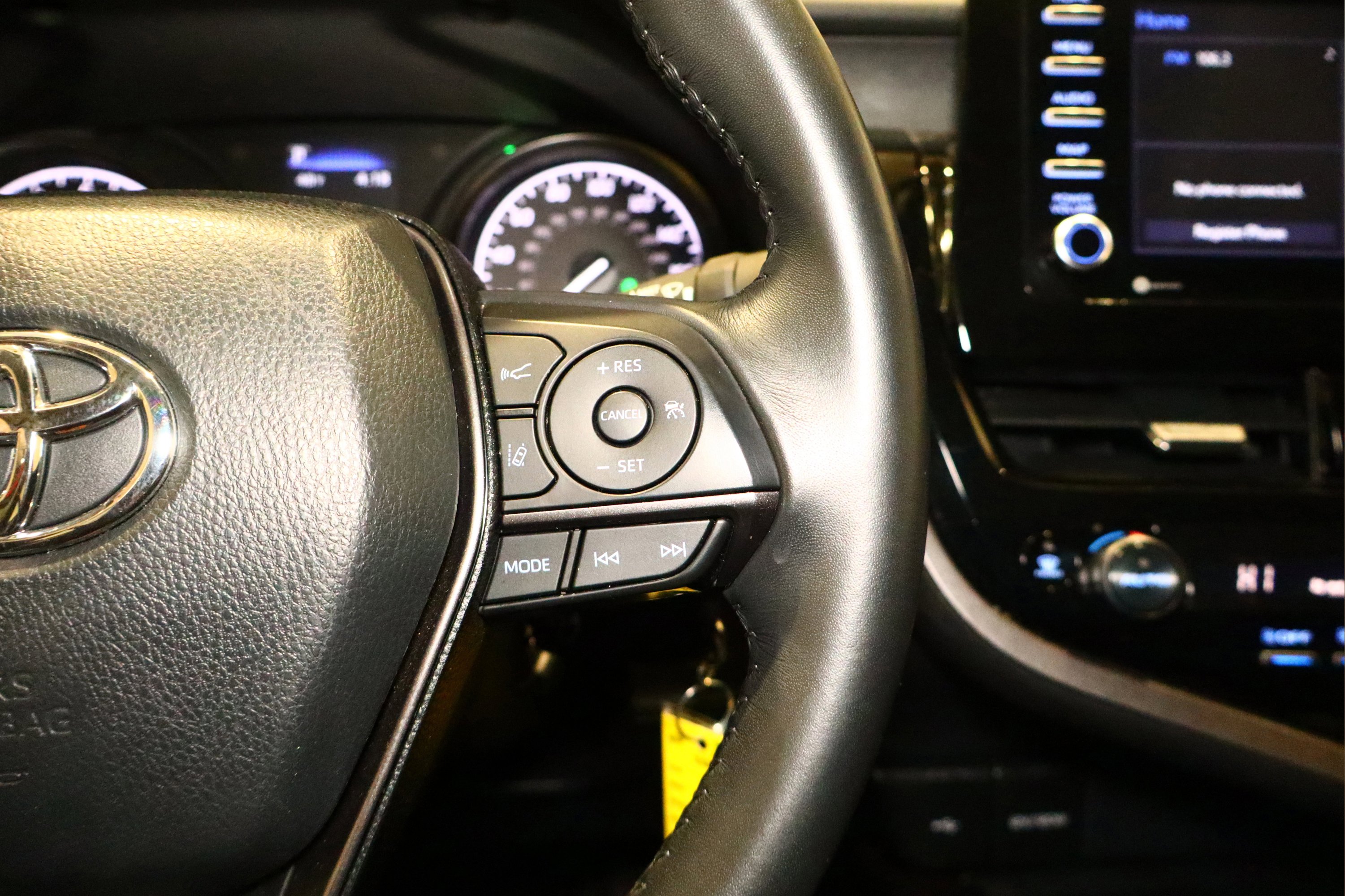 Used 2024 Toyota Camry SE image 12