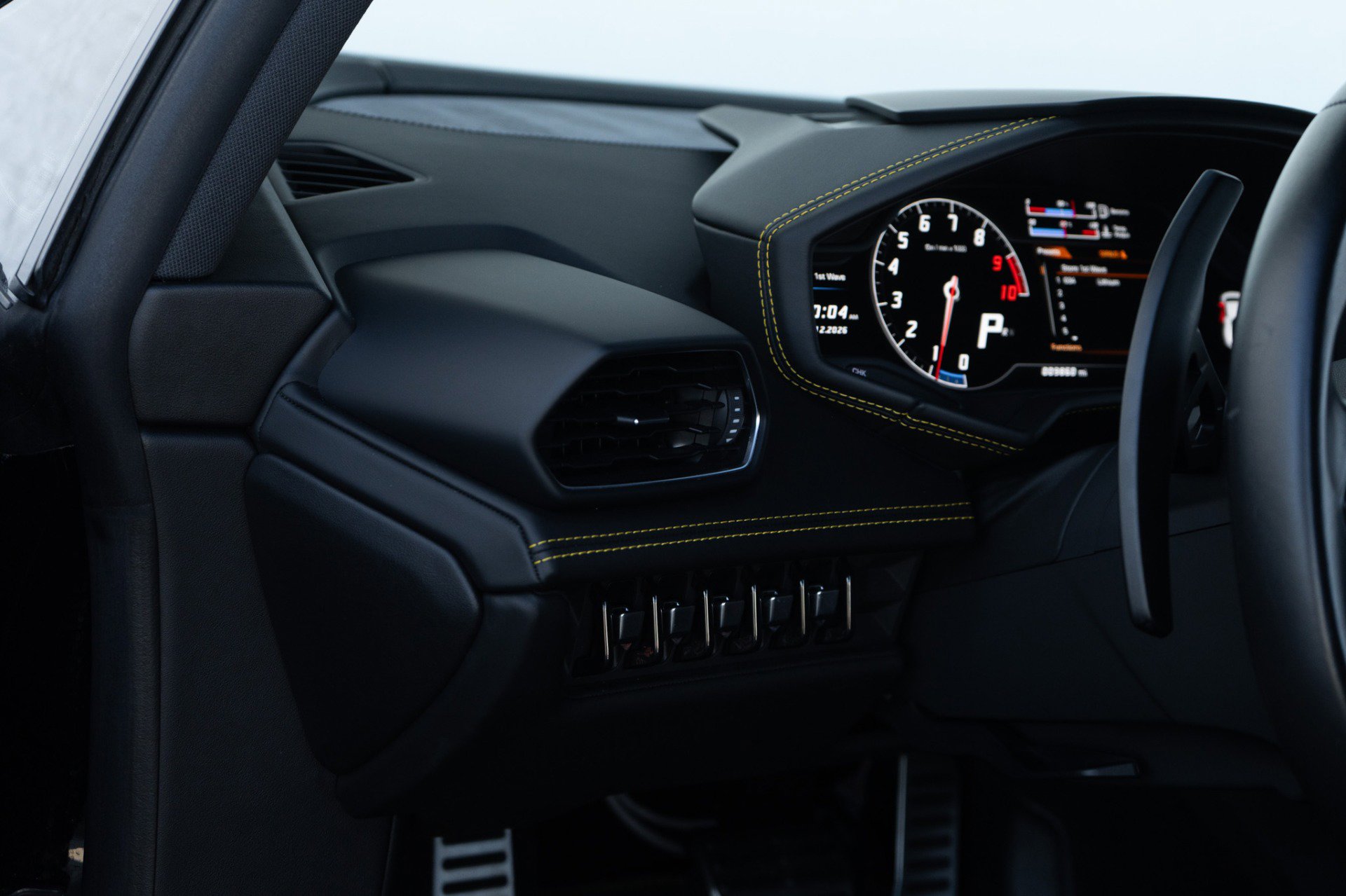 Used 2015 Lamborghini Huracan LP 610-4 image 20