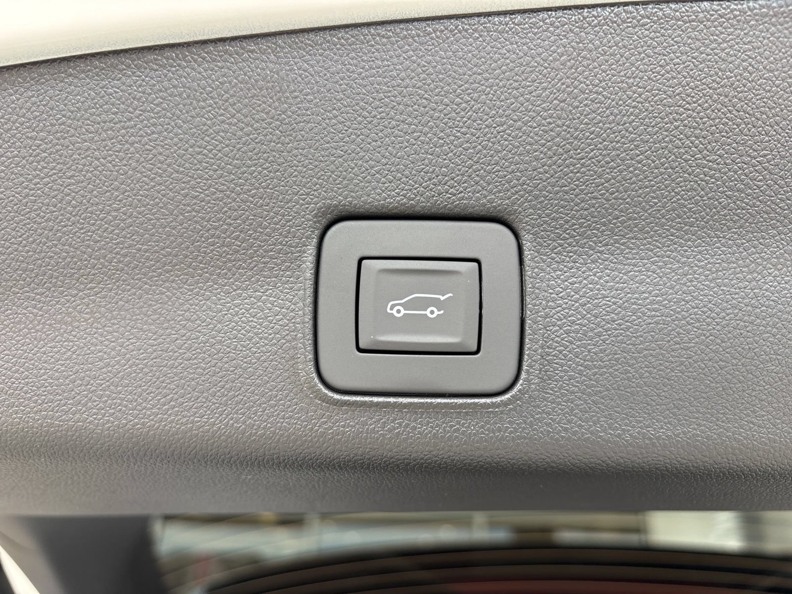New 2026 Chevrolet TrailBlazer LT w/ Convenience Package FWD image 17