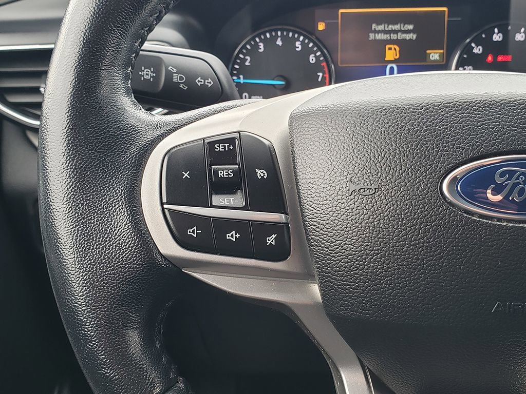 Certified 2022 Ford Explorer XLT w/ Equipment Group 202A image 26