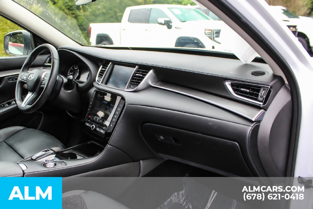 Used 2023 INFINITI QX50 Luxe w/ Accent Package FWD image 21
