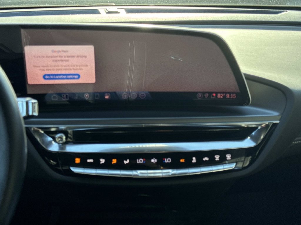 Used 2024 Cadillac Lyriq Tech RWD image 12