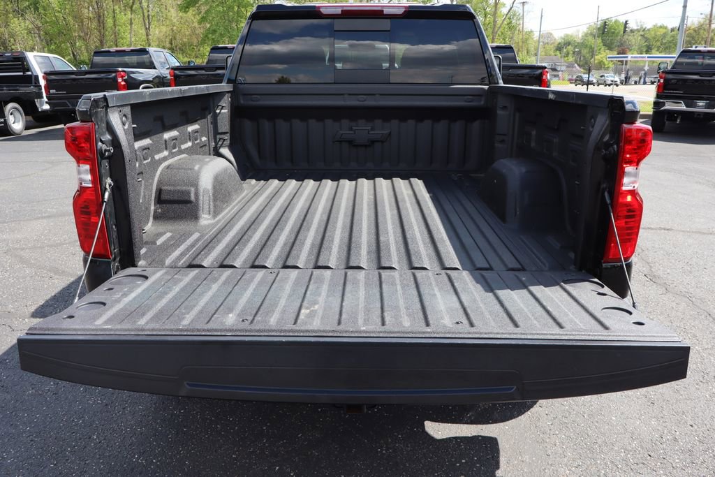 Used 2024 Chevrolet Silverado 1500 LT w/ Convenience Package II AWD/4WD image 18