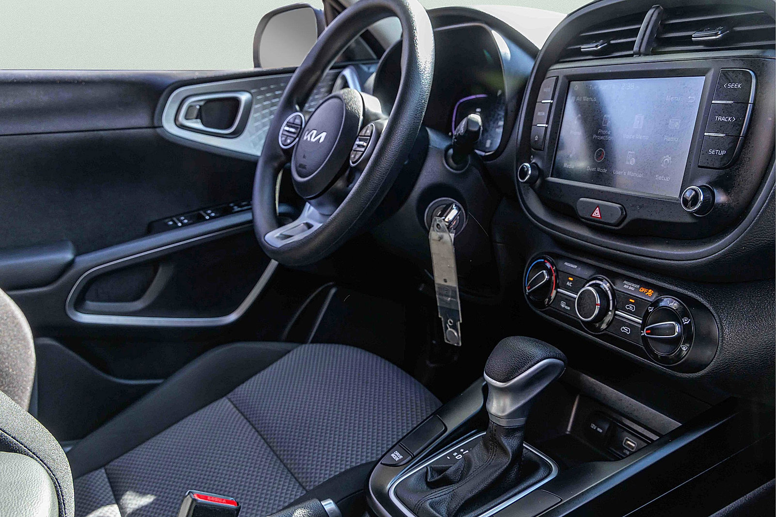 Certified 2025 Kia Soul LX w/ LX Technology Package image 25