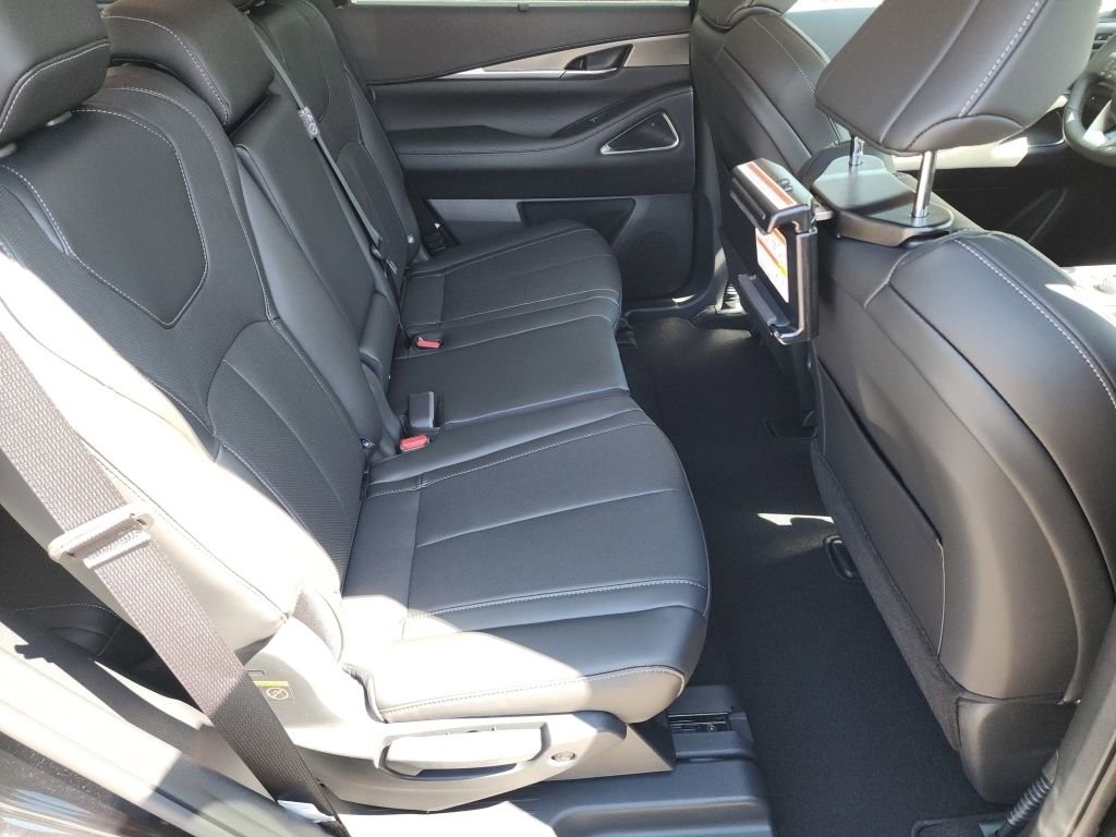 New 2026 INFINITI QX60 Luxe w/ Family Package image 29