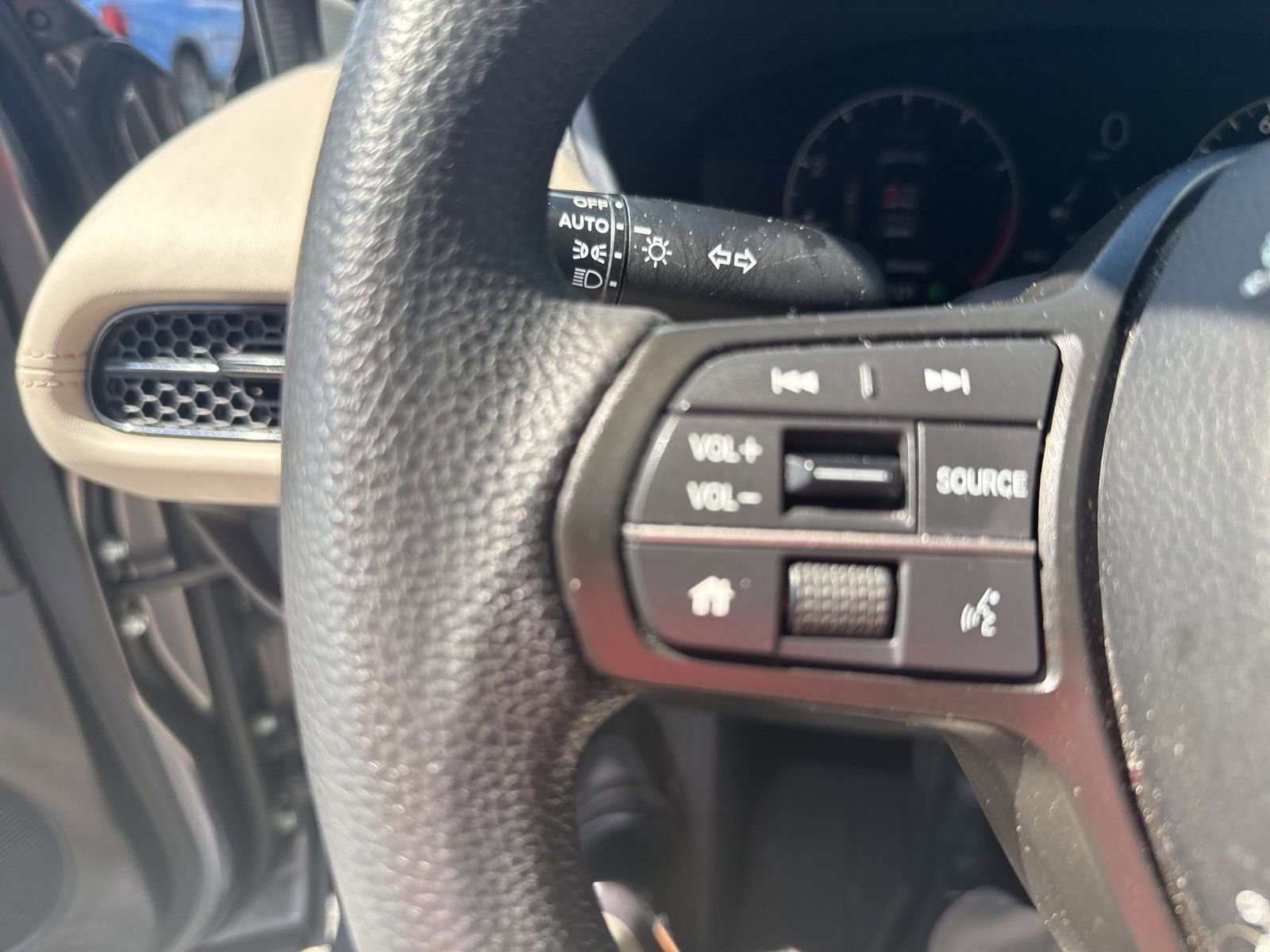 Certified 2024 Honda HR-V LX image 17