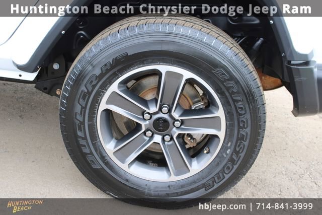 Used 2023 Jeep Wrangler Sahara image 6