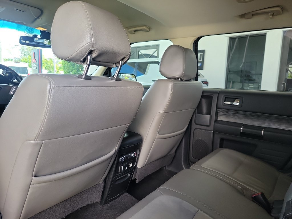 Used 2019 Ford Flex Limited w/ Equipment Group 301A FWD image 15