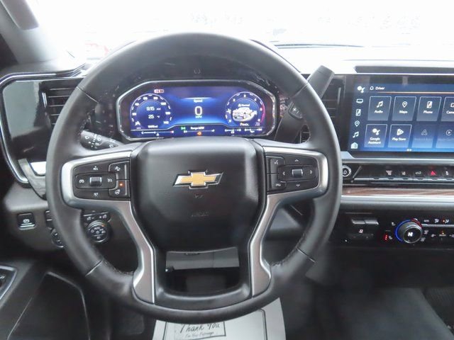 Used 2025 Chevrolet Silverado 2500 LT w/ Convenience Package AWD/4WD image 3