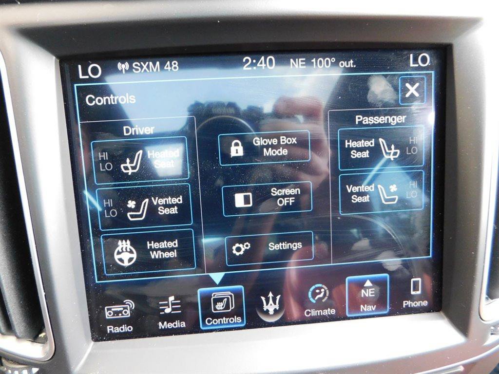 Used 2017 Maserati Levante w/ Luxury Package image 13