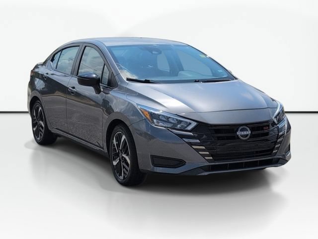 Used 2024 Nissan Versa SR FWD image 3
