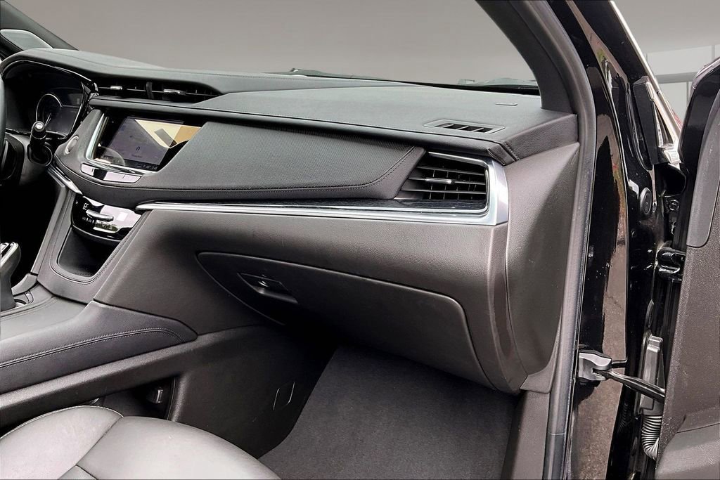 Certified 2025 Cadillac XT5 Premium Luxury FWD image 16