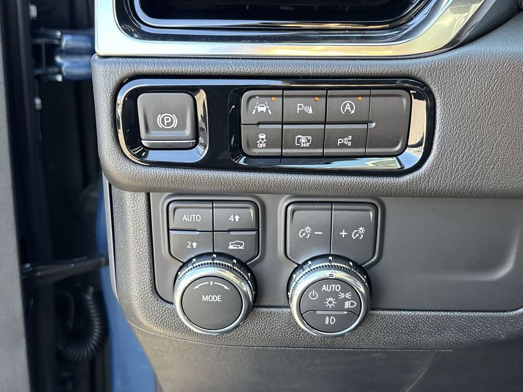 New 2026 GMC Yukon Denali image 18