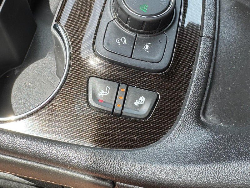Used 2020 GMC Acadia AT4 w/ Driver Alert Package II AWD/4WD image 19