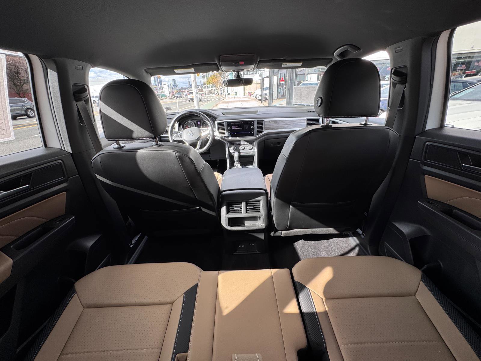 Used 2021 Volkswagen Atlas Cross Sport SE image 9