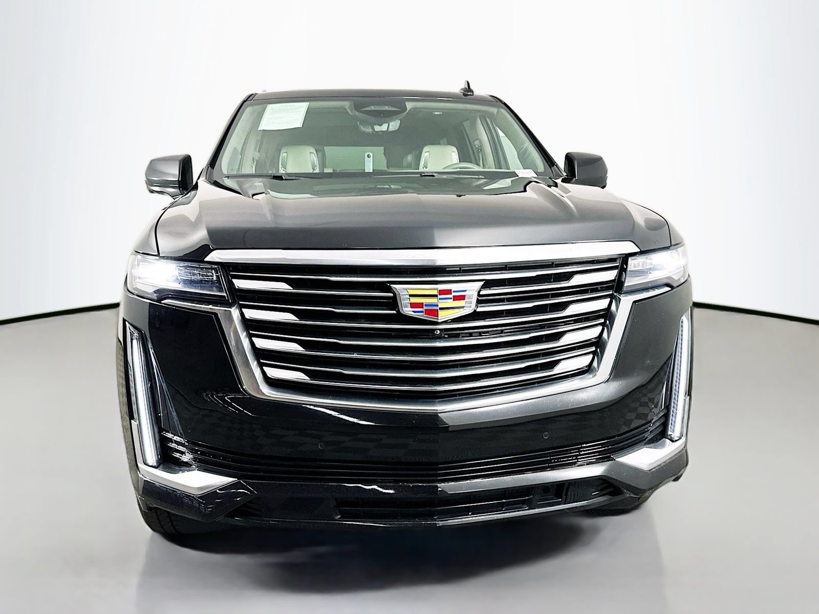 Used 2024 Cadillac Escalade Premium Luxury Platinum AWD/4WD image 2
