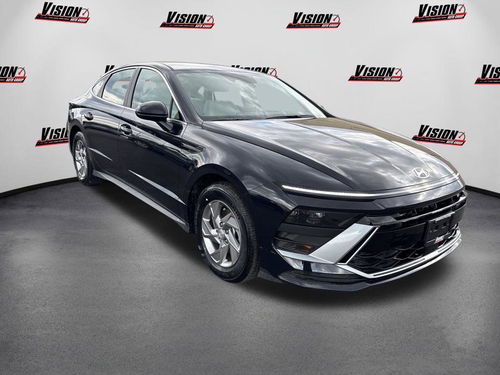 New 2026 Hyundai Sonata SE FWD image 3