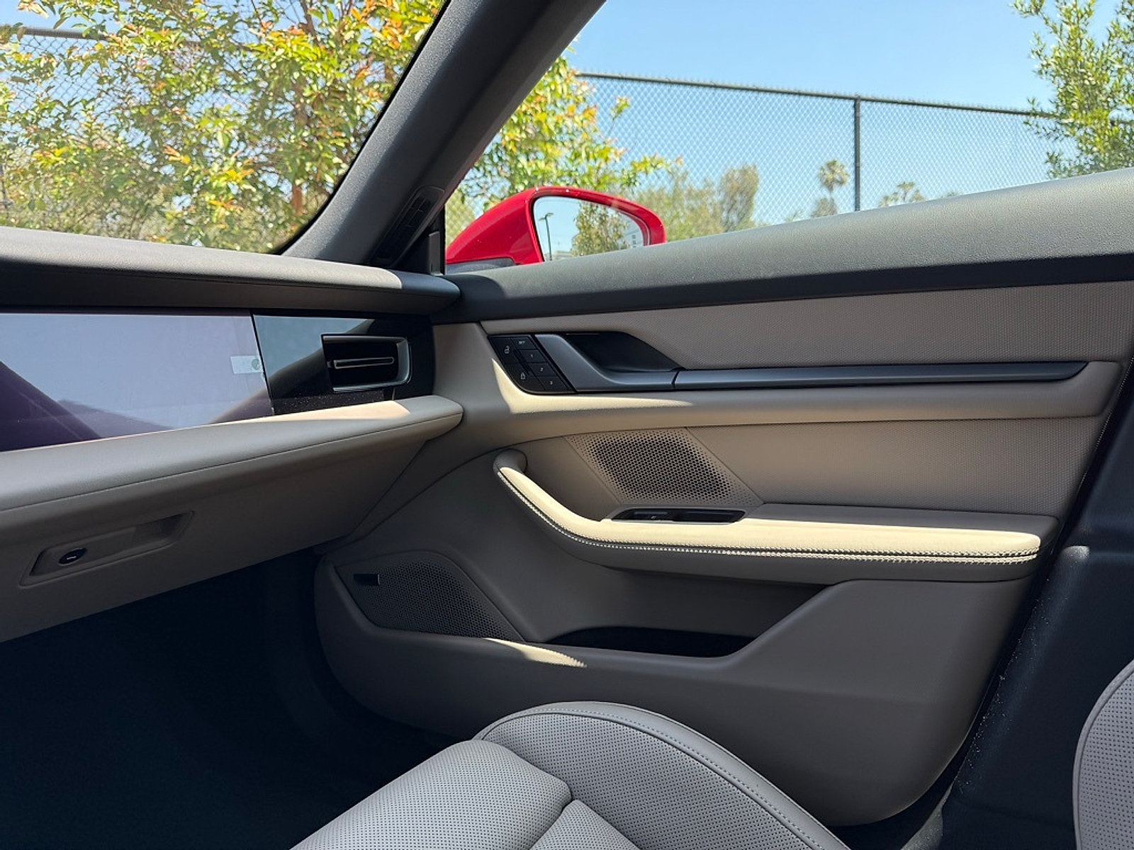 New 2025 Porsche Taycan 4S AWD/4WD image 24