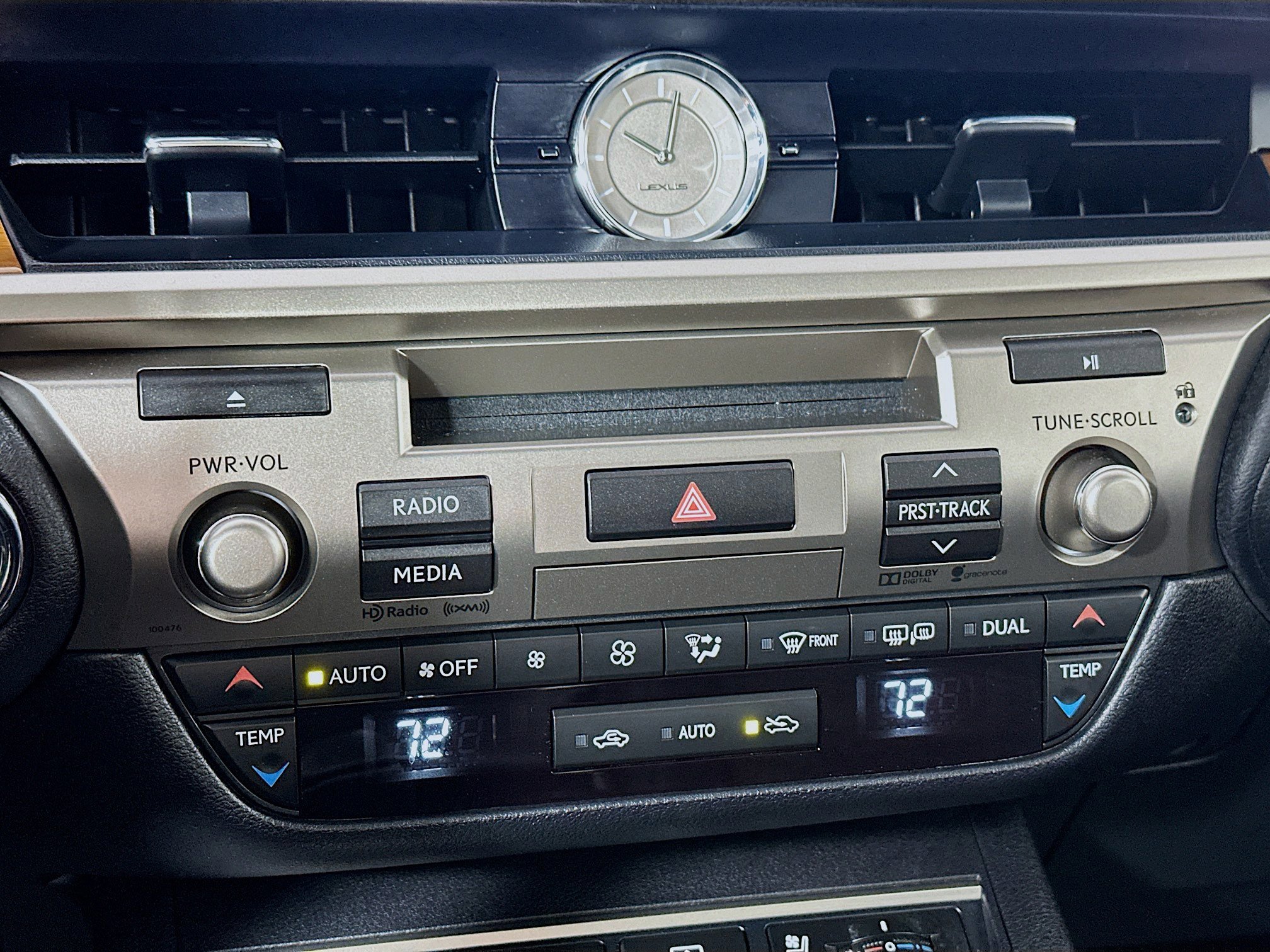Used 2015 Lexus ES 300h w/ Navigation System Package FWD image 16