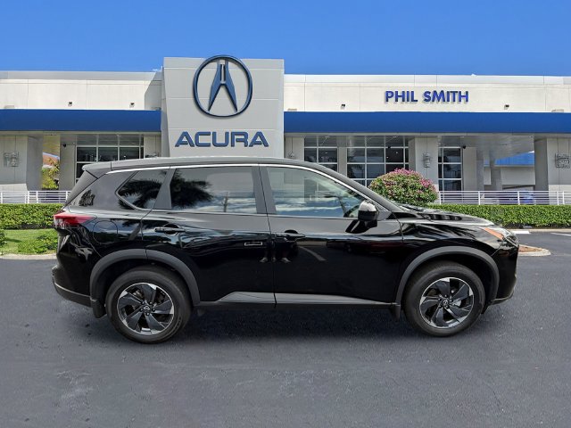 Used 2025 Nissan Rogue SV FWD image 4