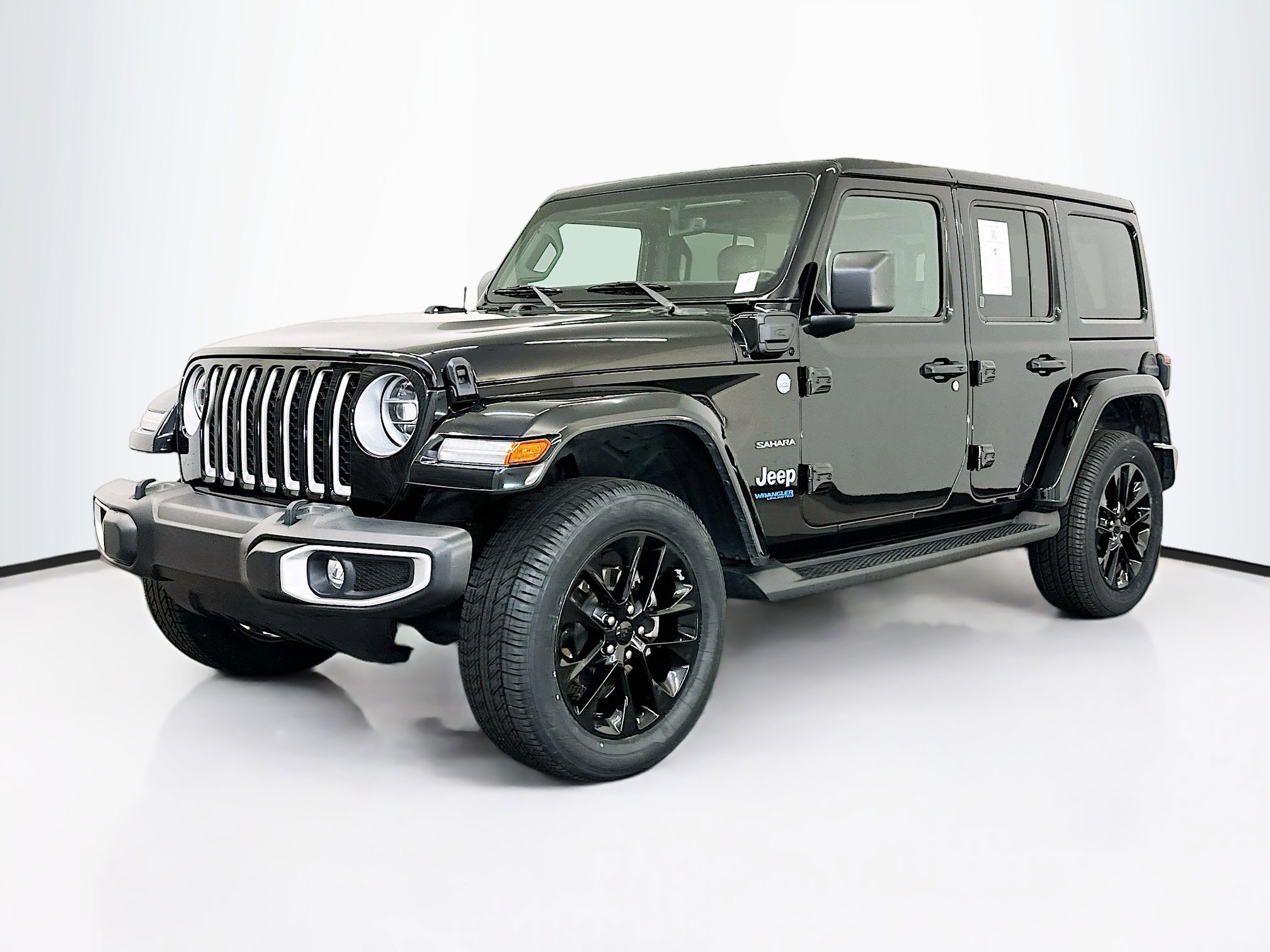 Used 2021 Jeep Wrangler Sahara image 3