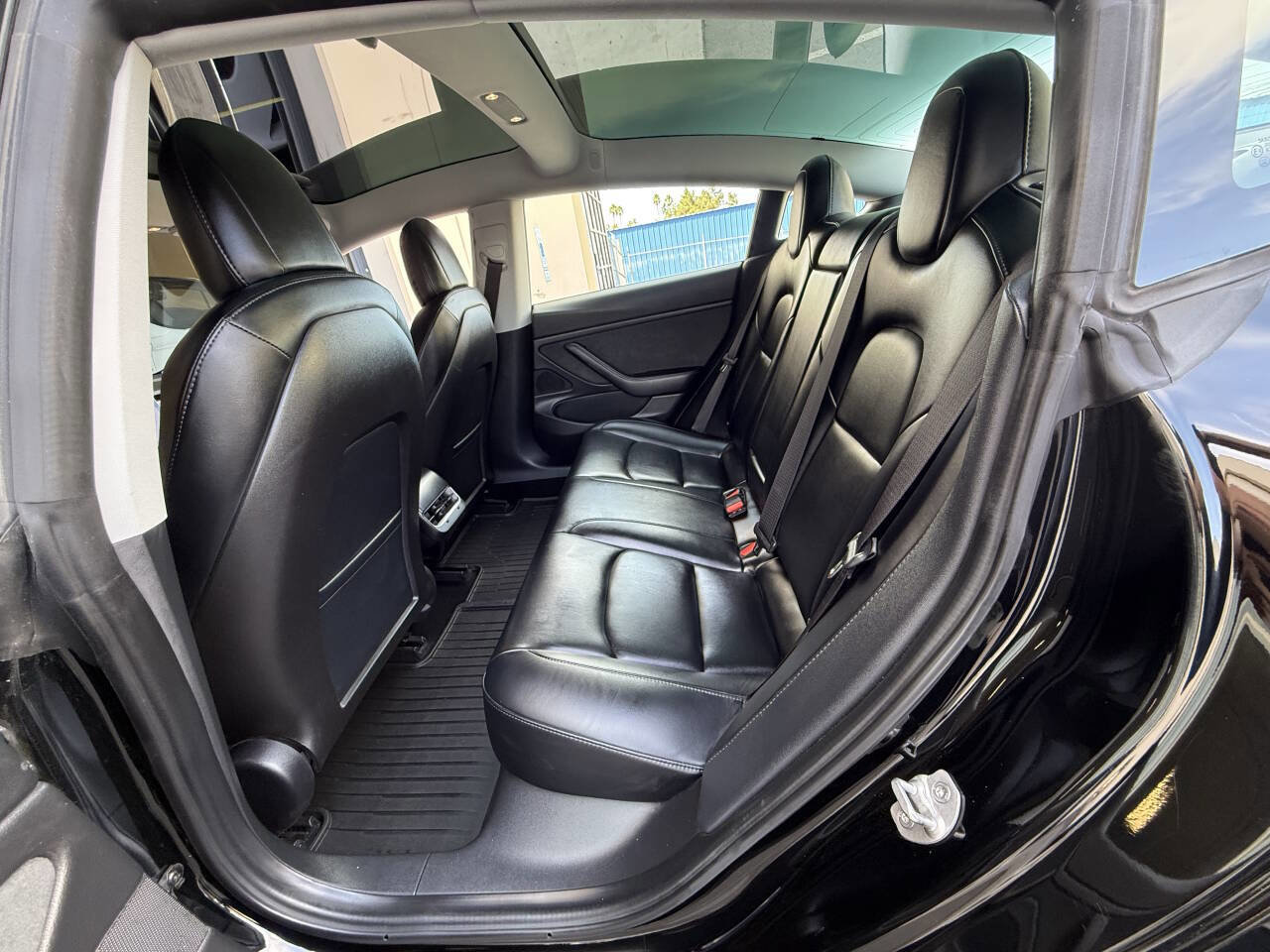 Used 2018 Tesla Model 3 Performance image 26