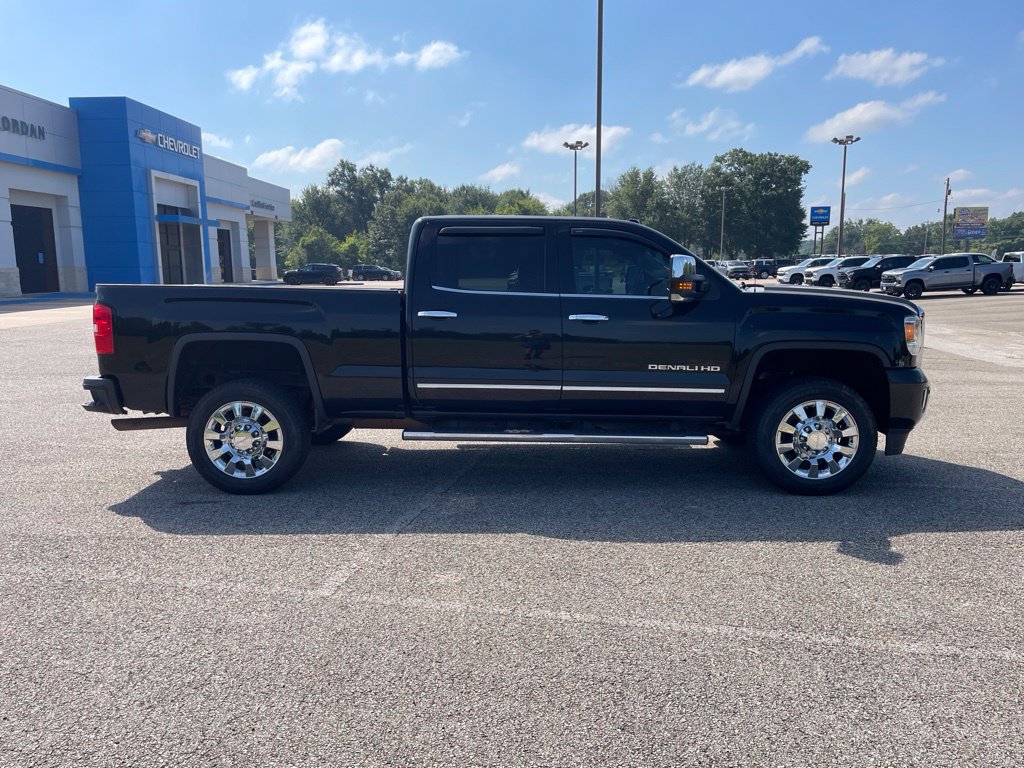 Used 2019 GMC Sierra 2500 Denali AWD/4WD image 7