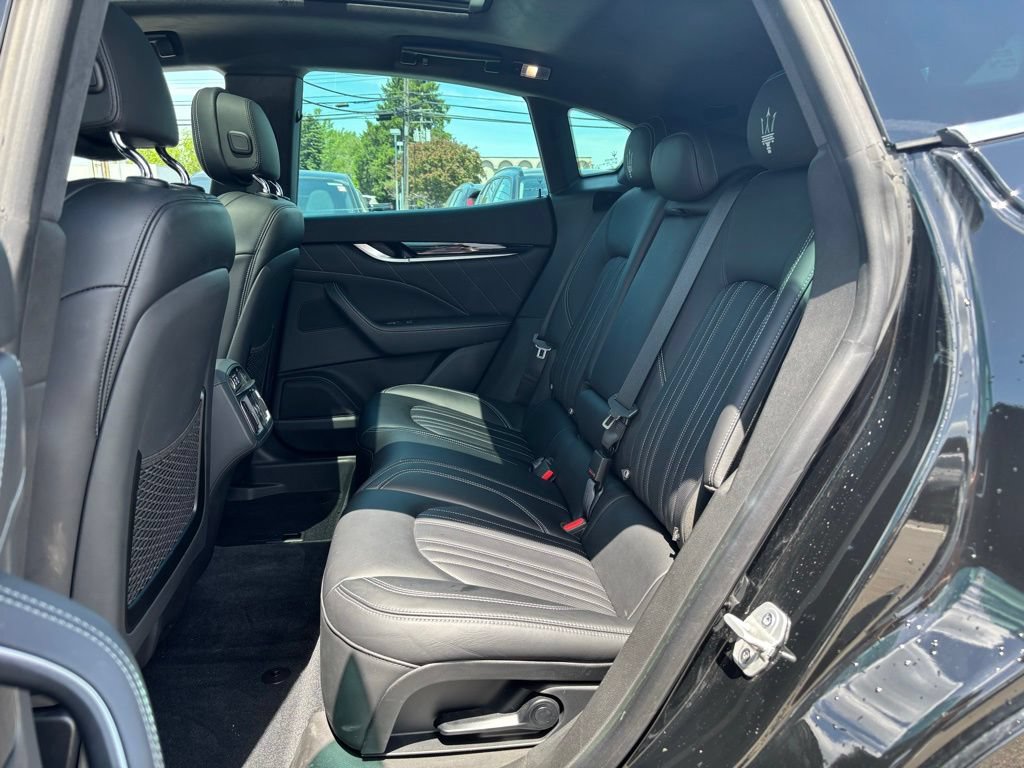 Used 2021 Maserati Levante AWD/4WD image 24