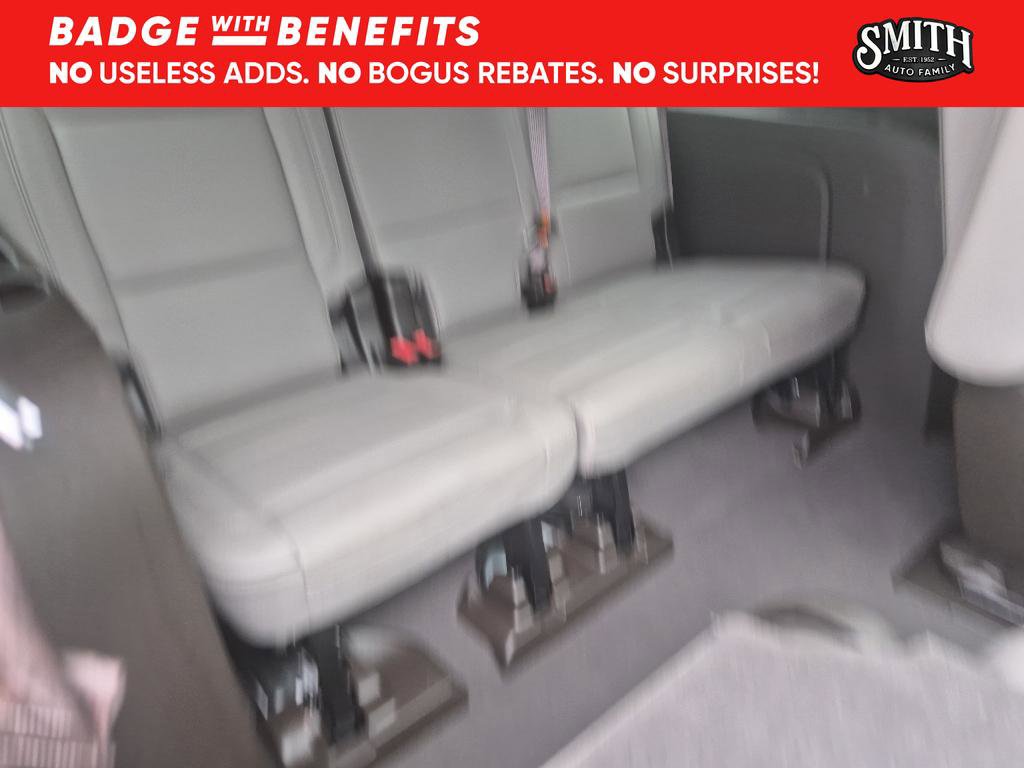 Used 2023 GMC Yukon XL SLT w/ SLT Premium Package image 12