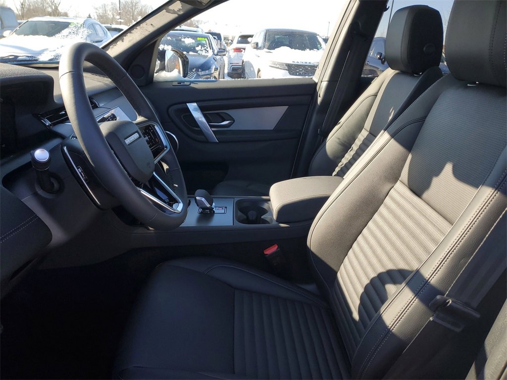 New 2026 Land Rover Discovery Sport Landmark image 7