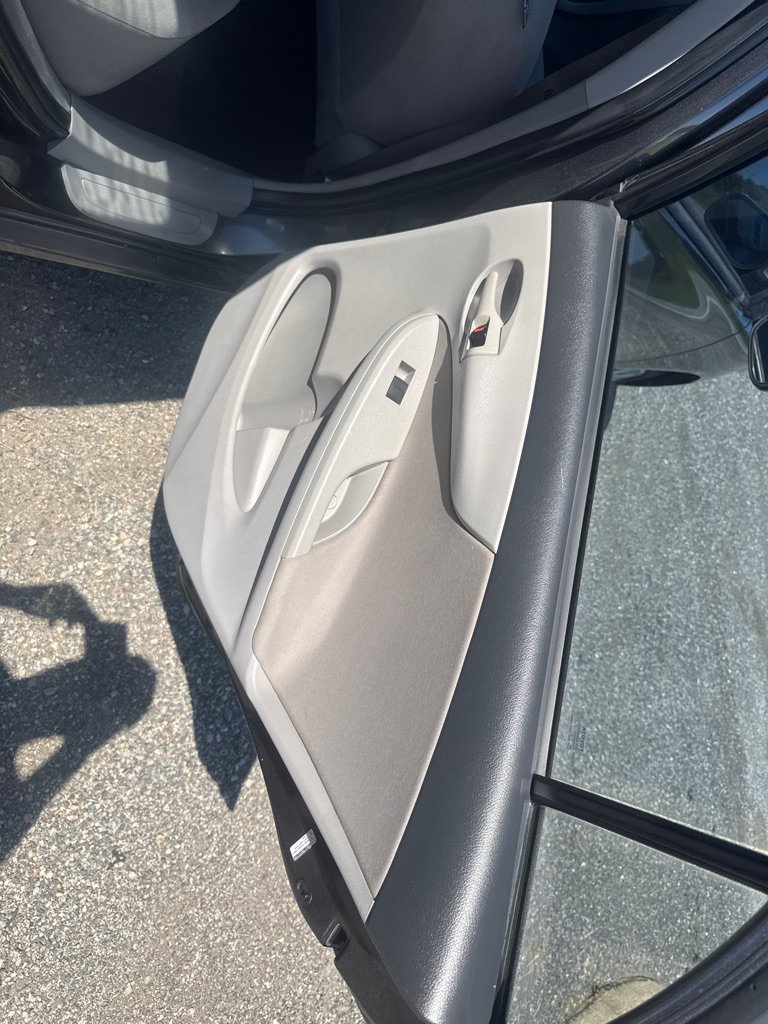 Used 2013 Toyota Corolla L FWD image 14