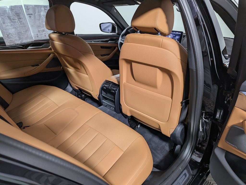Used 2022 BMW 530i xDrive w/ Executive Package AWD/4WD image 40