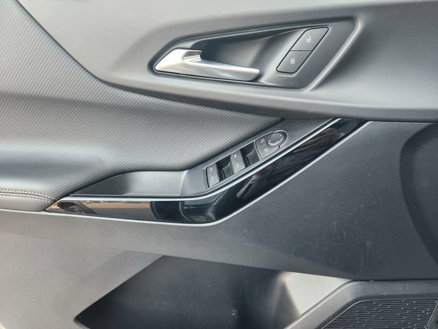 Used 2026 Chevrolet Equinox LT FWD image 25
