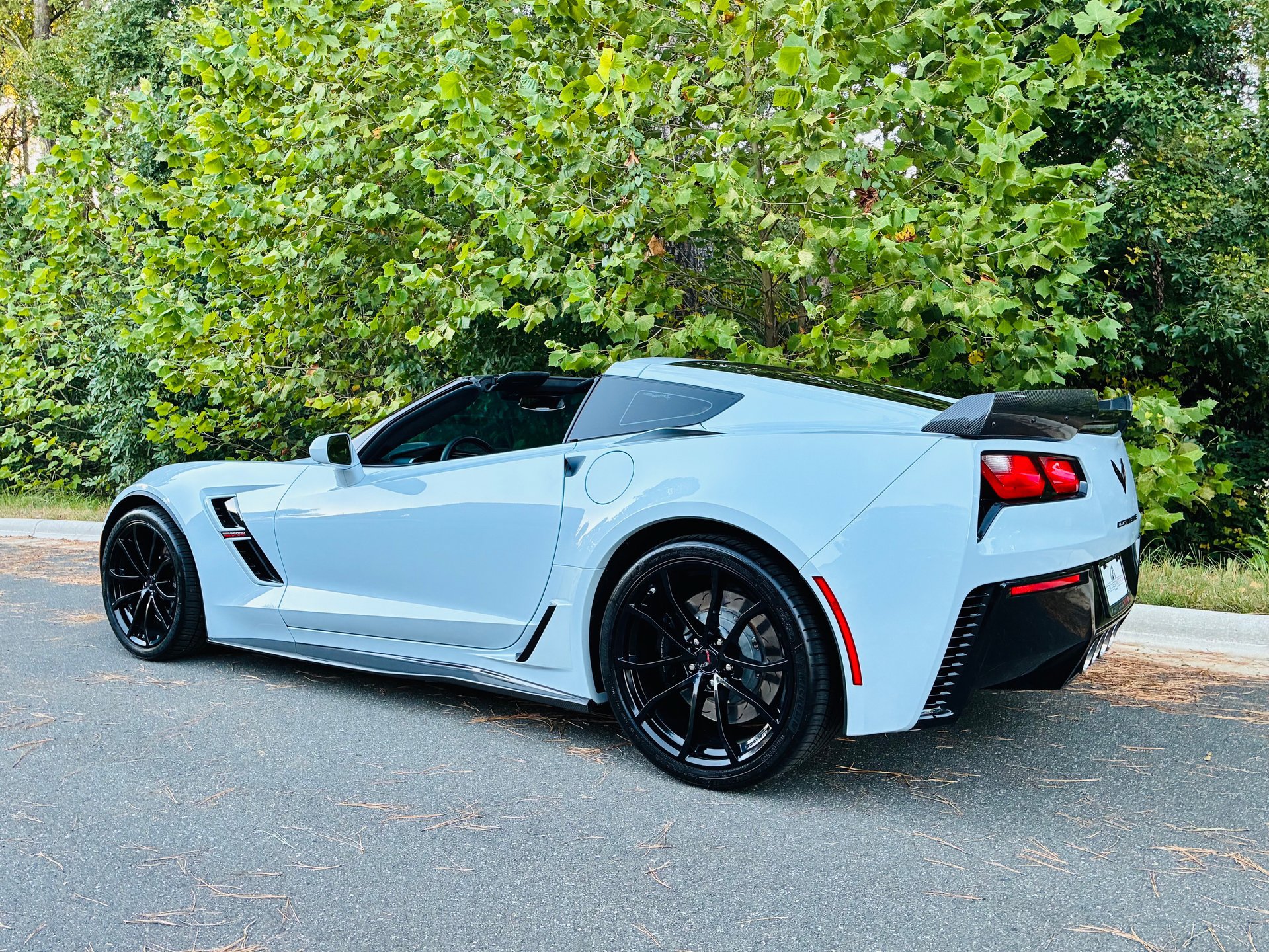 Used 2019 Chevrolet Corvette Grand Sport RWD image 1