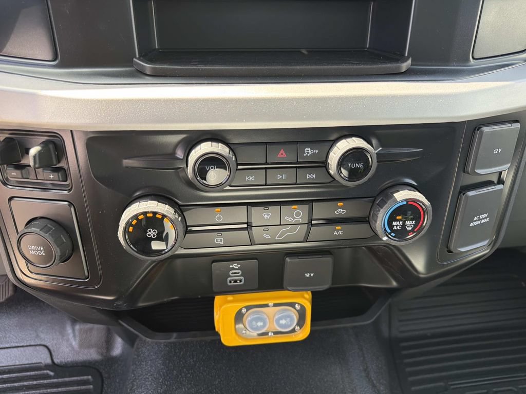 New 2026 Ford F350 XL w/ XL Chrome Package RWD image 26