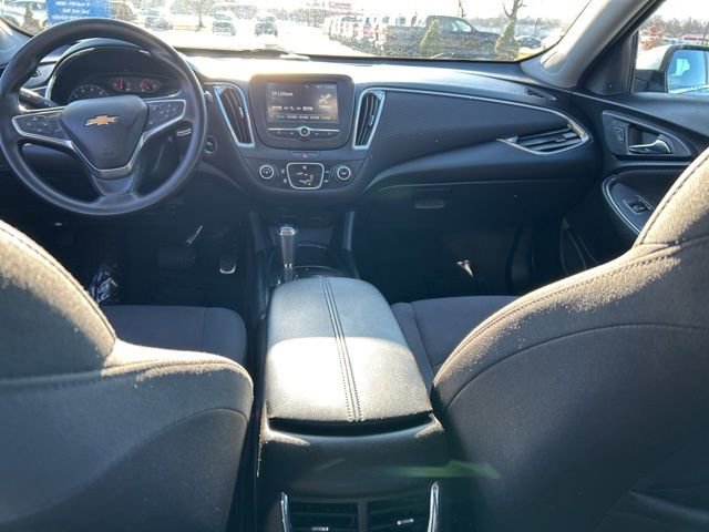 Used 2018 Chevrolet Malibu LT w/ LPO, Convenience Package 2 image 13