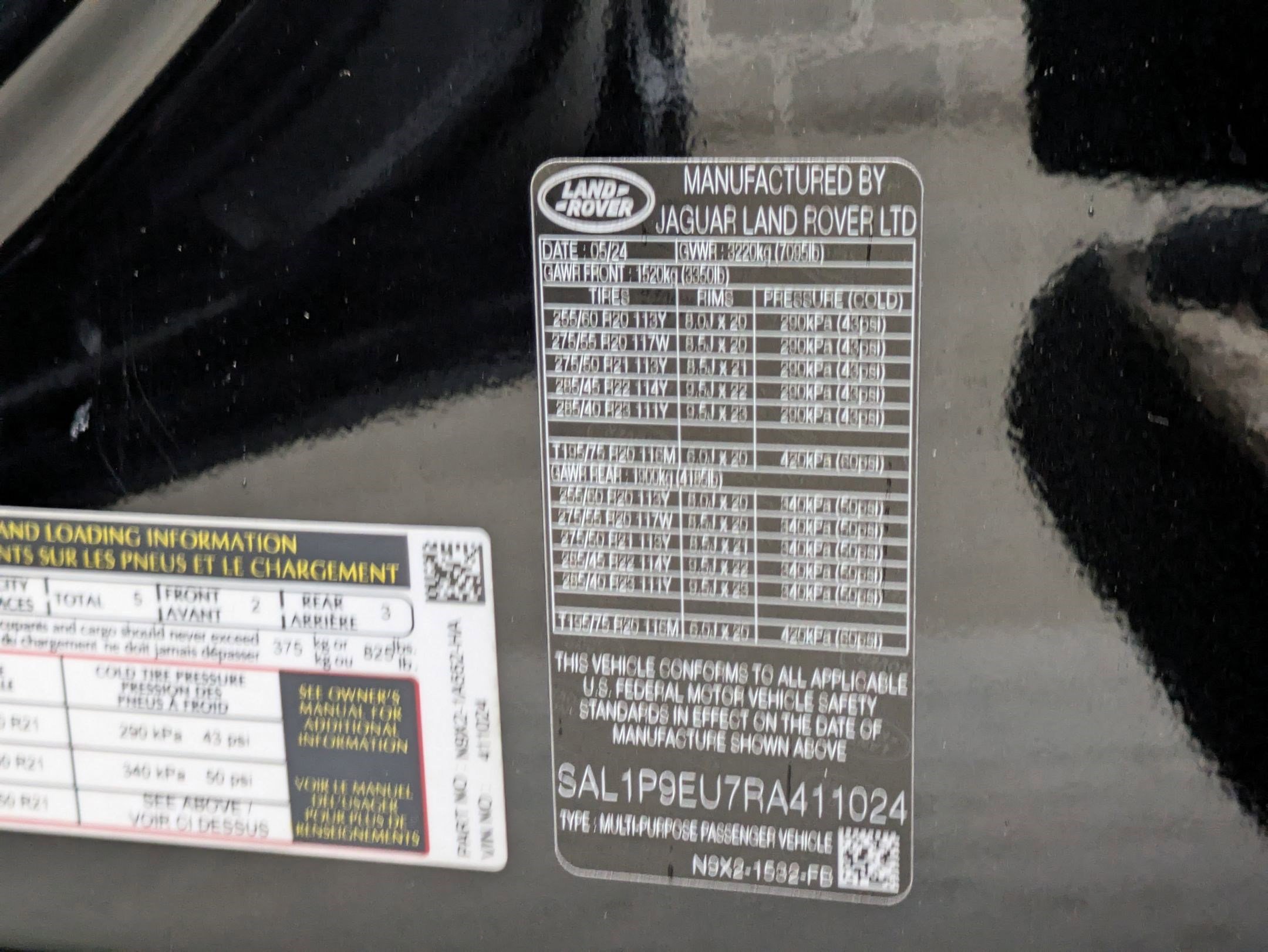 Used 2024 Land Rover Range Rover Sport SE image 32