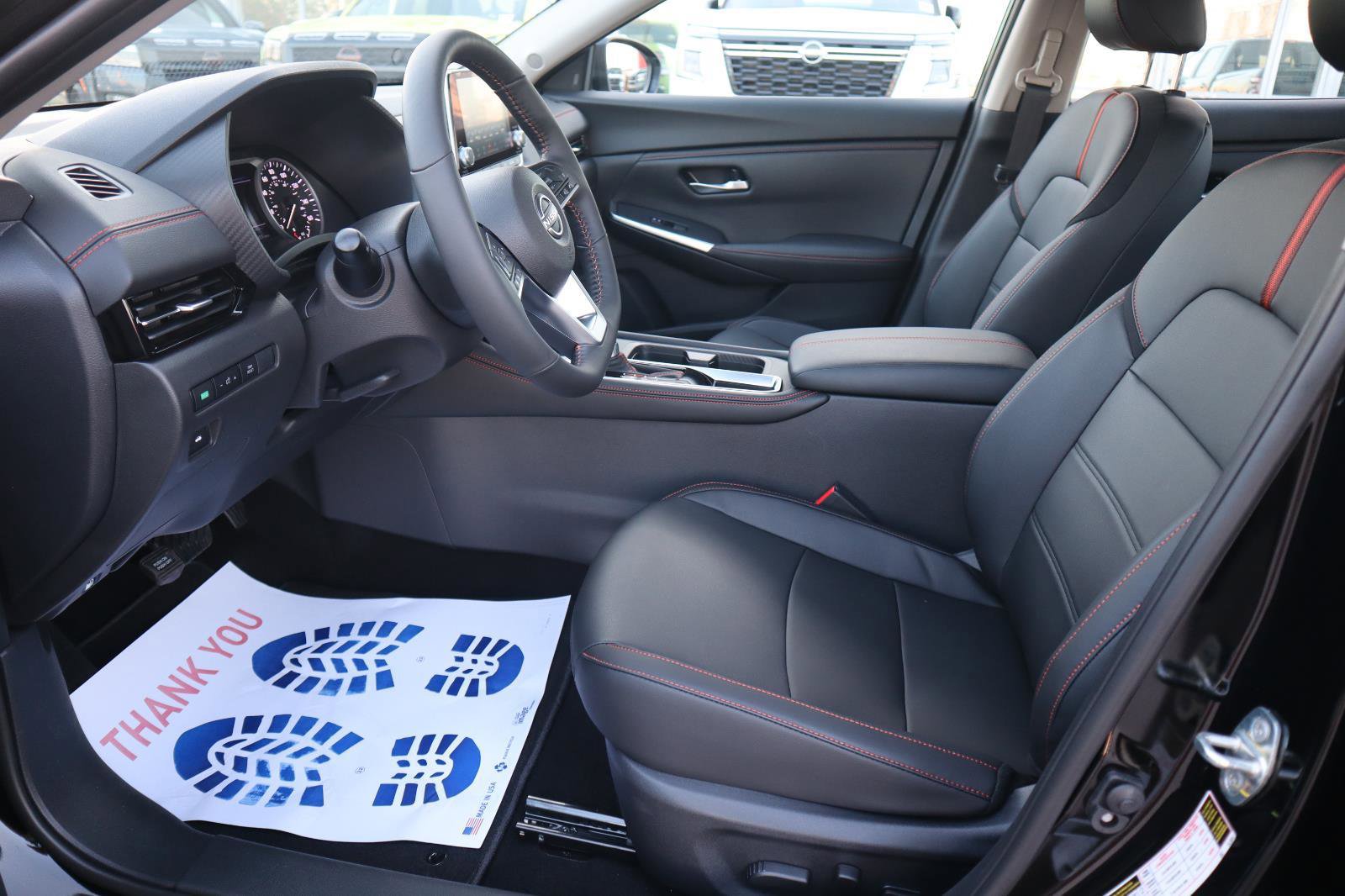 Used 2025 Nissan Sentra SR w/ SR Premium Package image 17