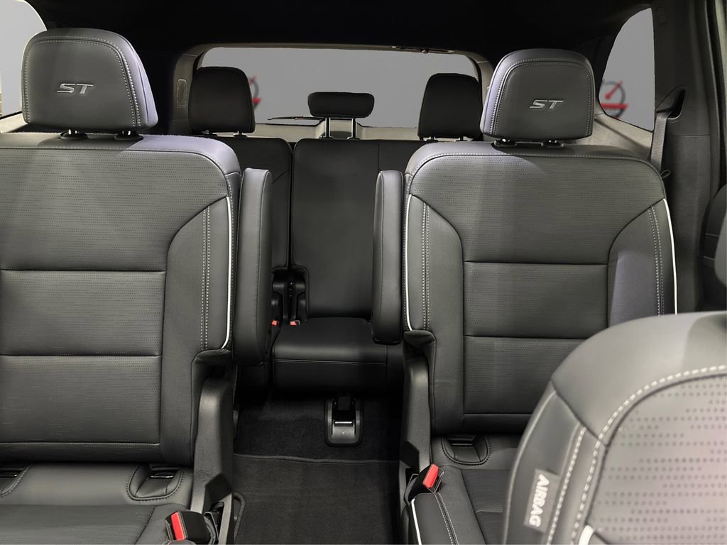 Certified 2025 Buick Enclave Sport Touring w/ Power Package image 21