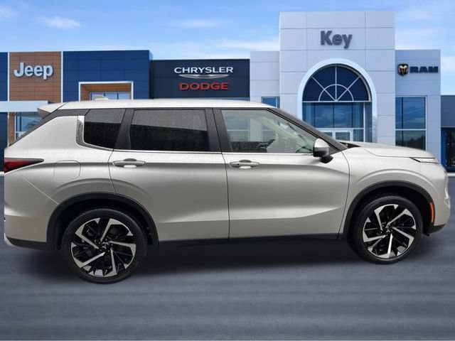 Used 2024 Mitsubishi Outlander SE AWD/4WD image 6
