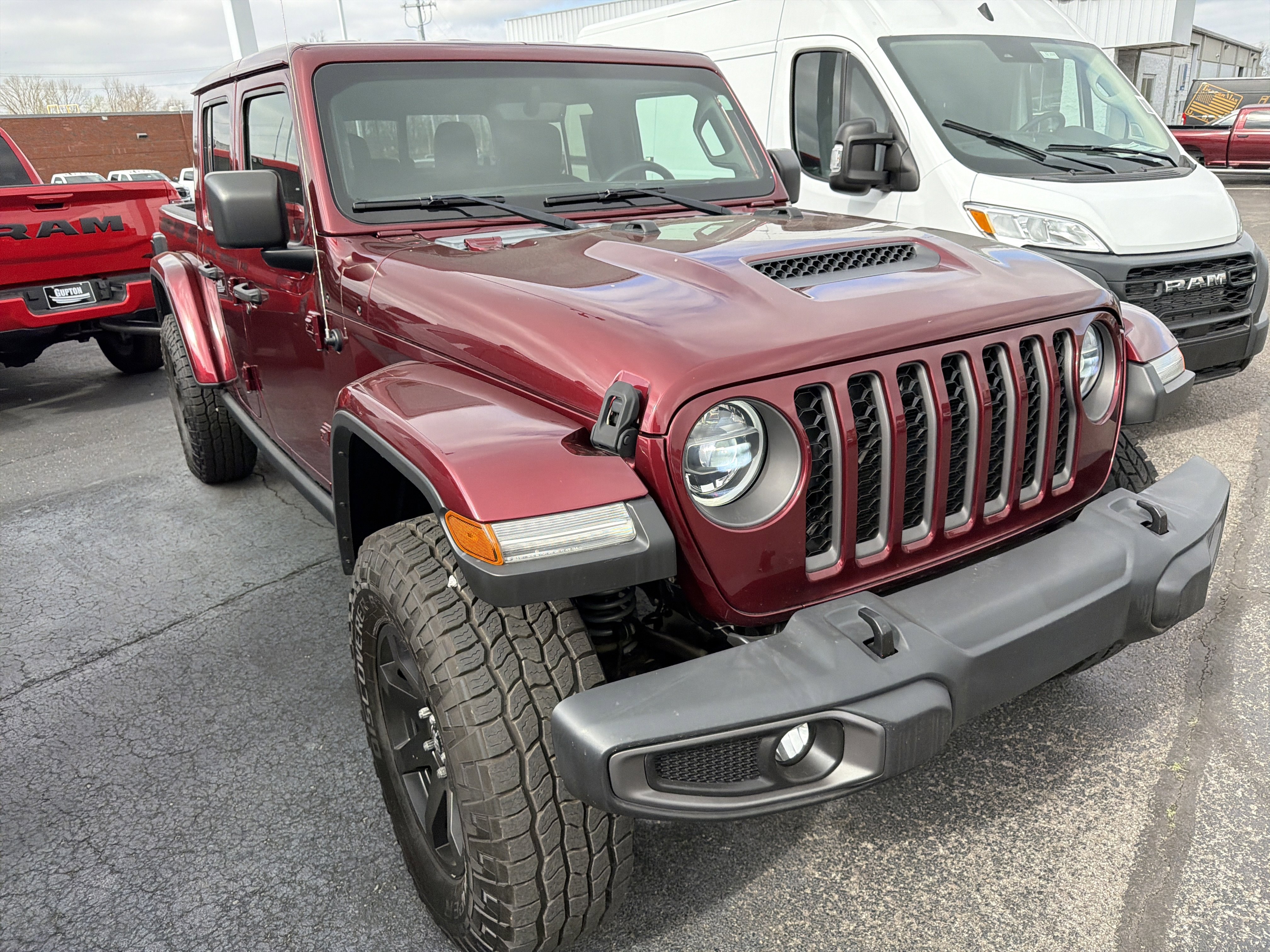 Used 2021 Jeep Gladiator Mojave image 3