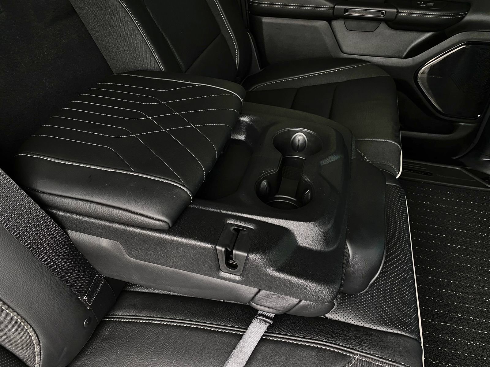 Used 2025 RAM 1500 Limited w/ Body Color Bumper Group image 34