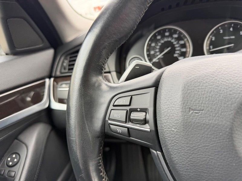 Used 2016 BMW 528i xDrive Sedan w/ Premium Package image 12