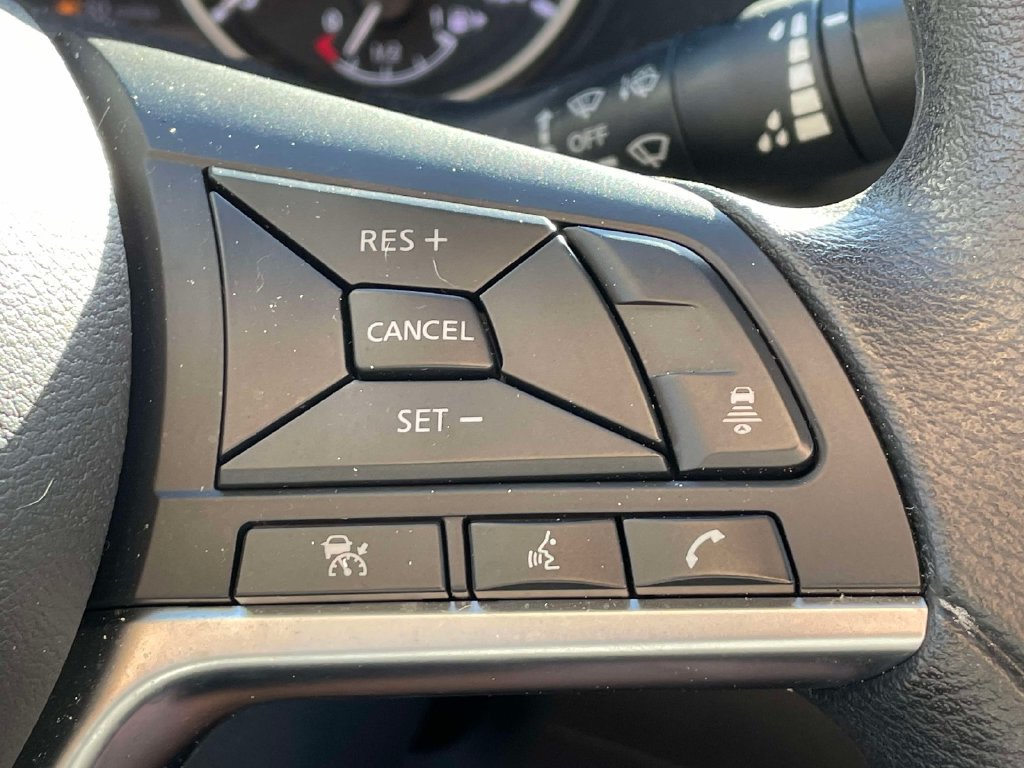 Used 2025 Nissan Sentra SV FWD image 29