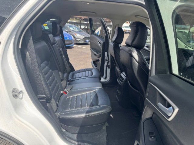 Used 2022 Ford Edge SEL AWD/4WD image 12