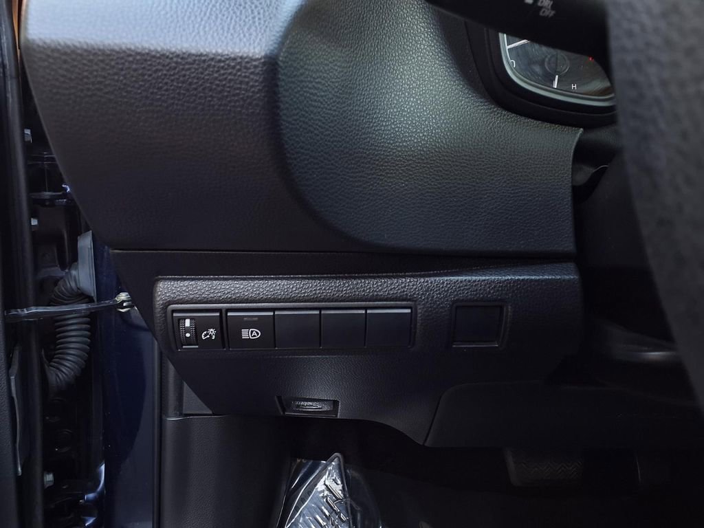 Used 2020 Toyota Corolla LE w/ Carpet Mat Package (TMS) image 13