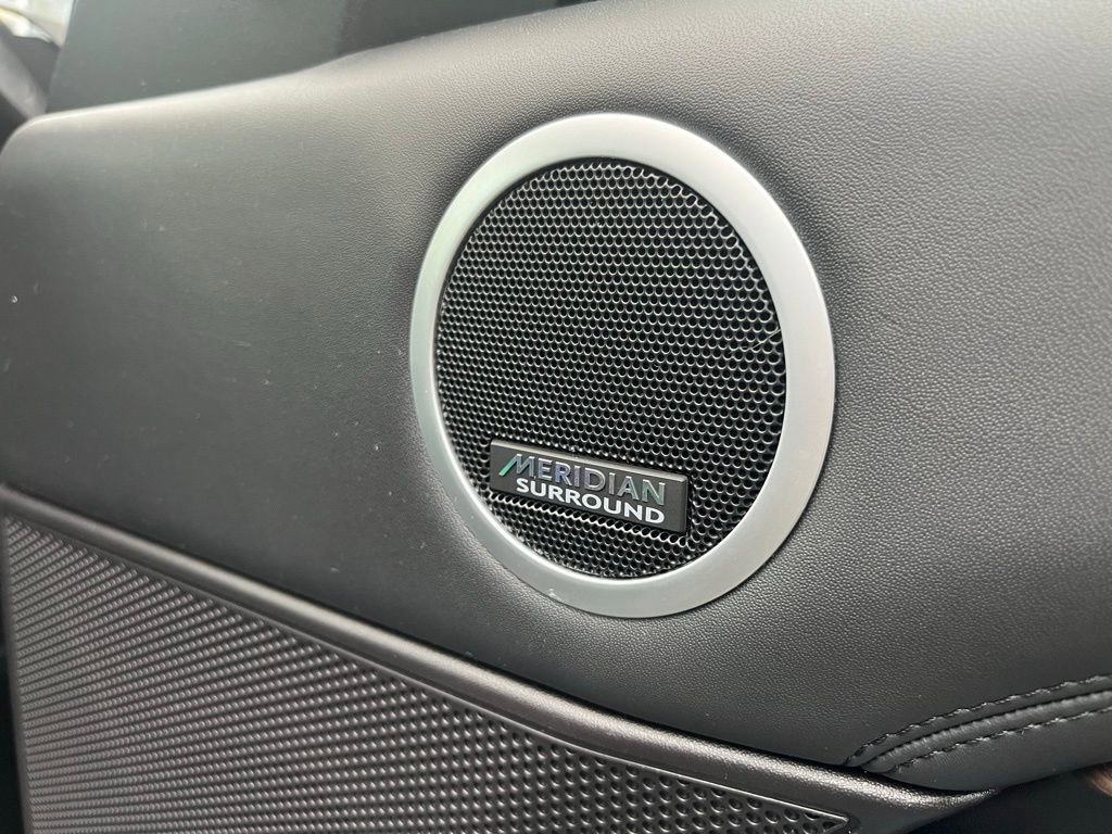 Used 2018 Land Rover Discovery HSE Luxury AWD/4WD image 4