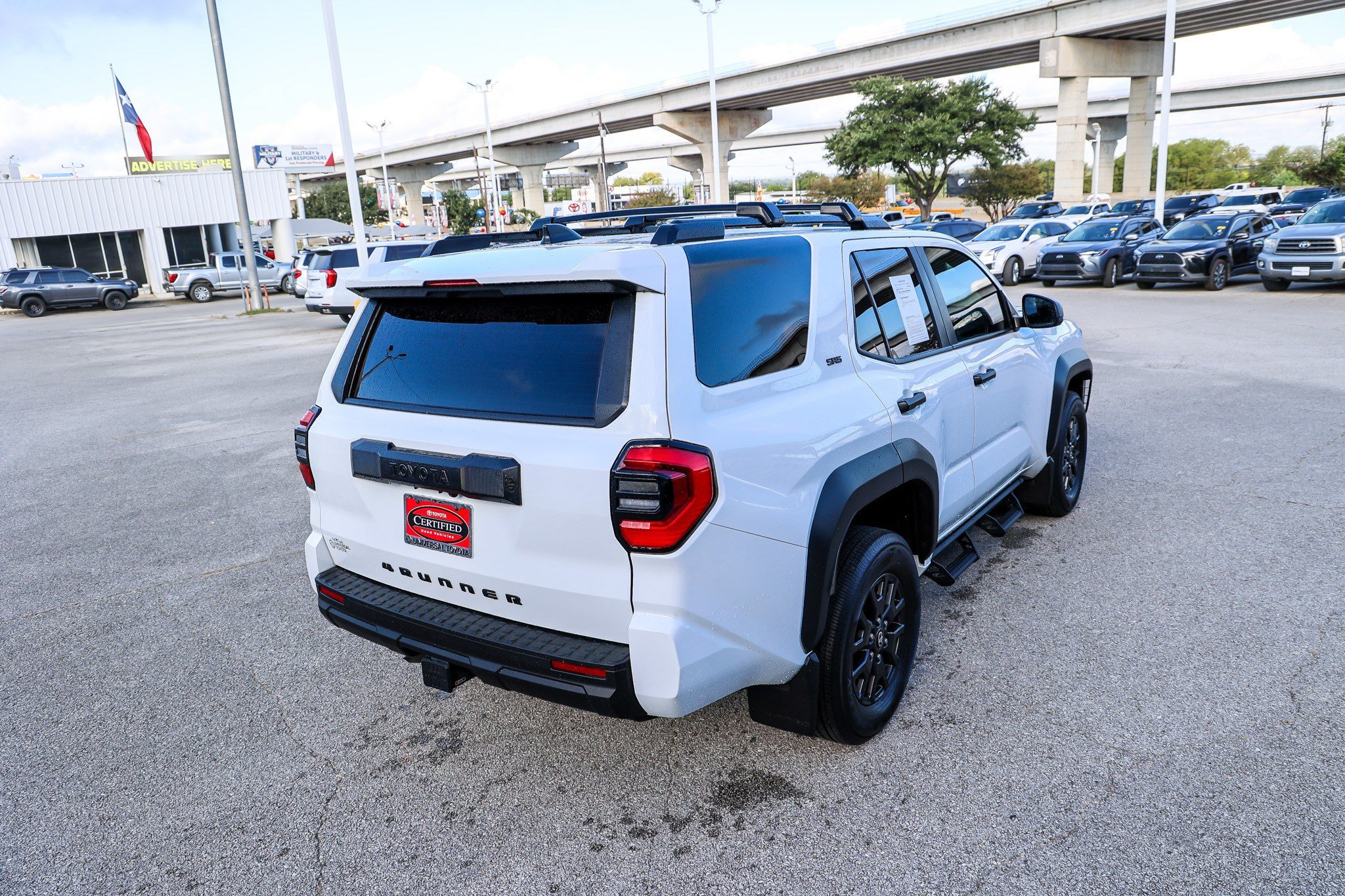 Certified 2025 Toyota 4Runner SR5 AWD/4WD image 7