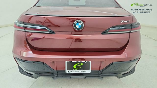 Used 2023 BMW 740i RWD image 11